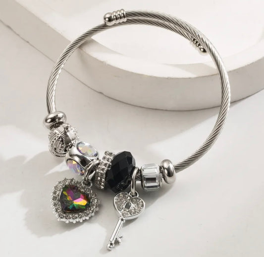 Rhinestone Heart Bracelet - Black/Silver