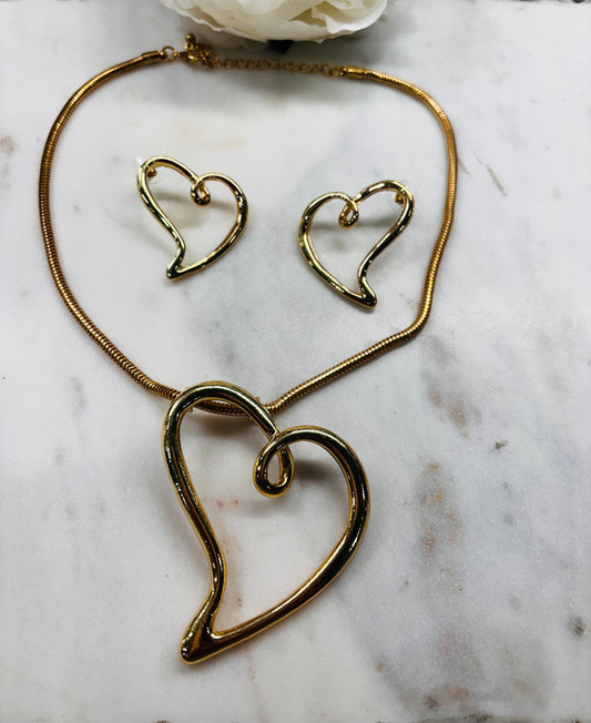Heartfelt Necklace Set w/earrings - Gold