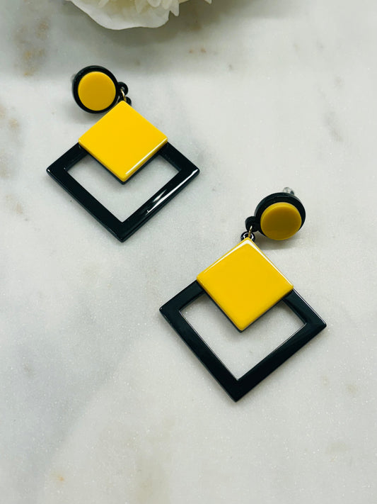 Blocking You Out Earrings - Yellow
