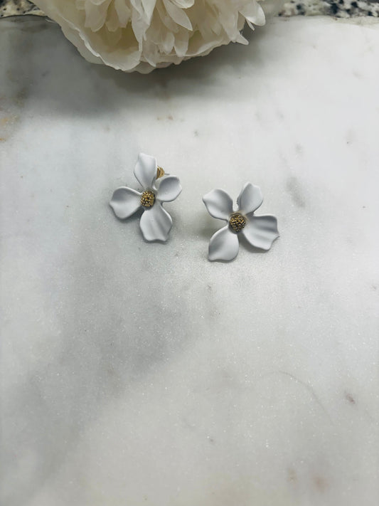 Petal Love Earrings - White