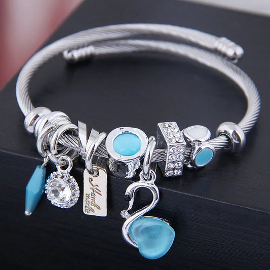 Beautiful Swan Charm Rhinestone Bracelet - Blue